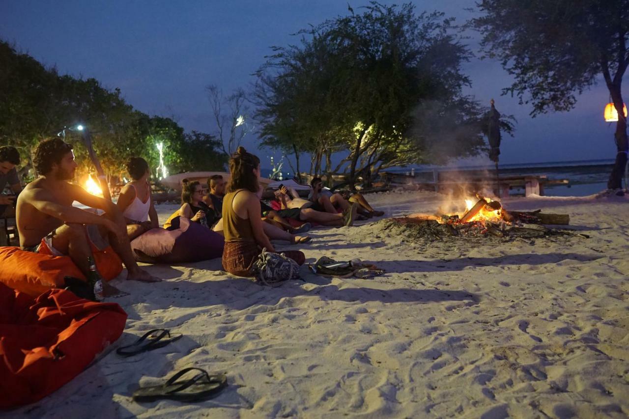 La Favela Hostel Gili Trawangan Buitenkant foto