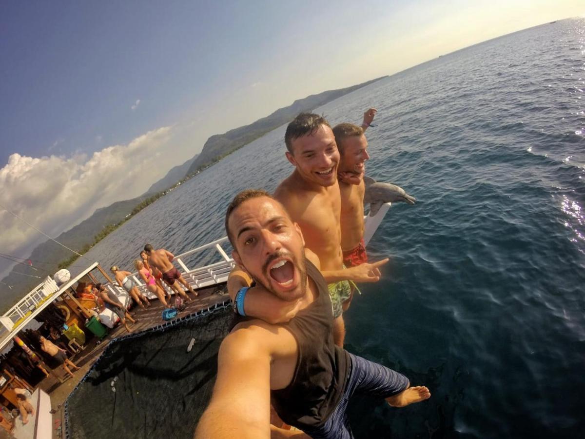 La Favela Hostel Gili Trawangan Buitenkant foto