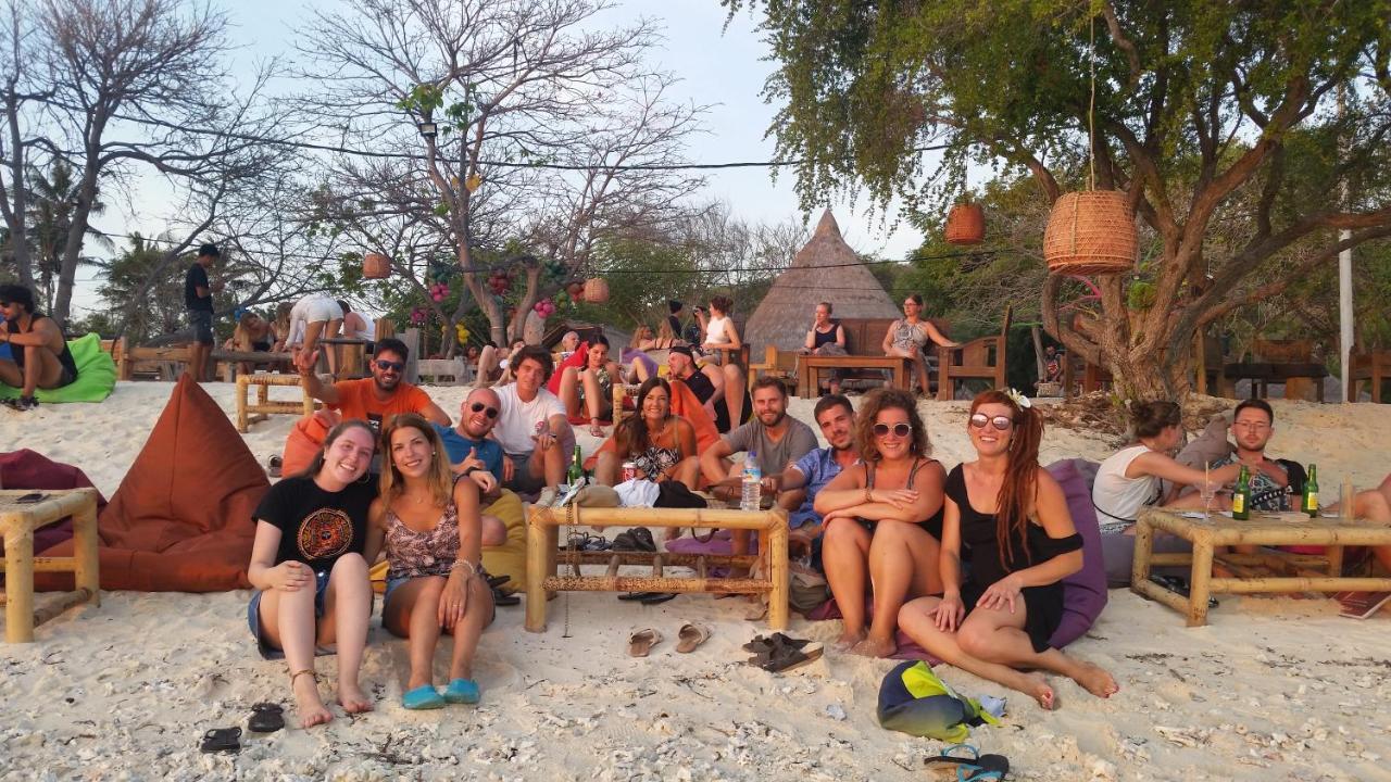 La Favela Hostel Gili Trawangan Buitenkant foto