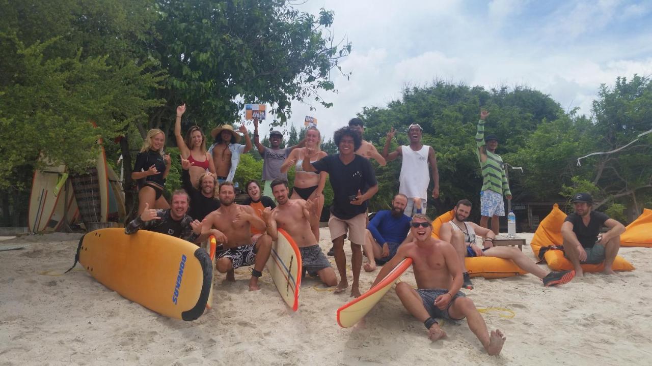 La Favela Hostel Gili Trawangan Buitenkant foto